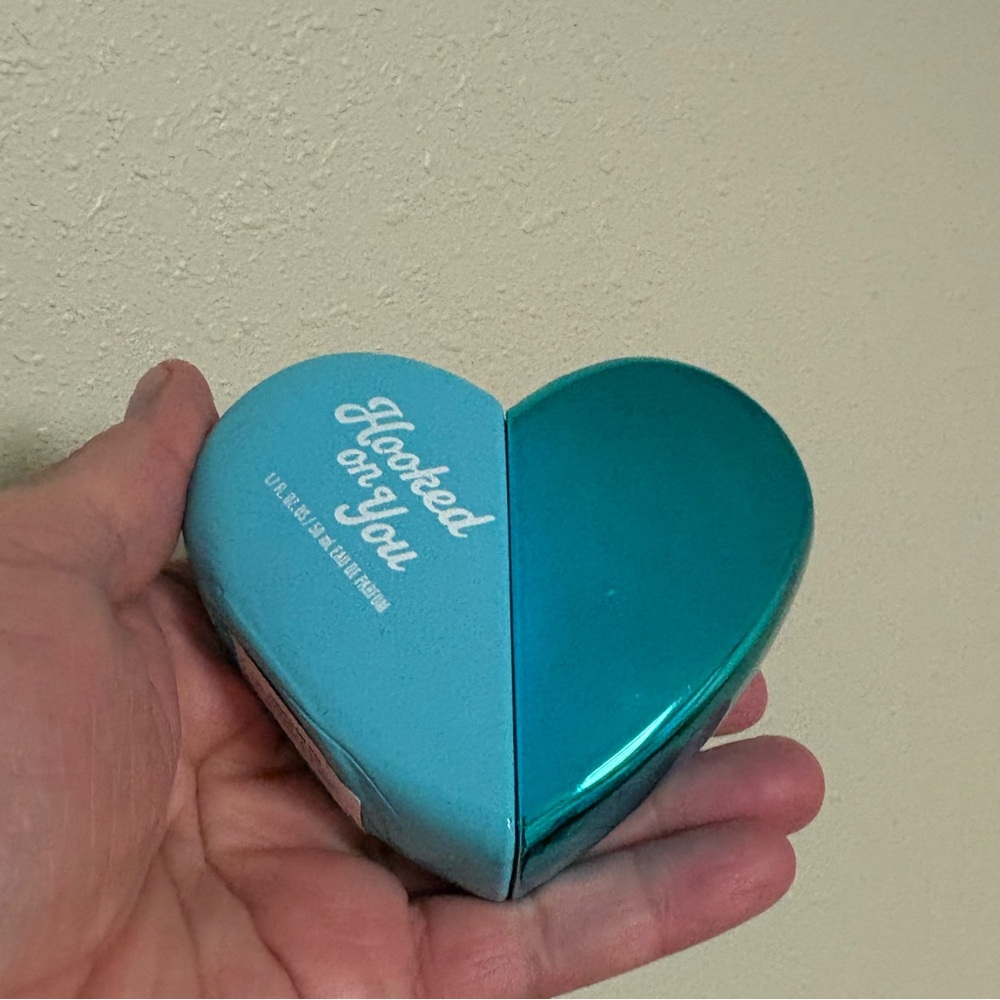 Heart-Shaped Moisturizer - Picture 7 of 13